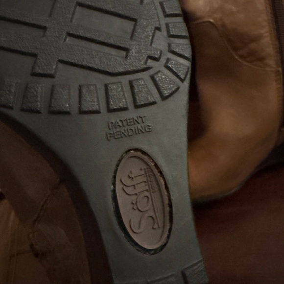 New brown leather wedge boots with side pocket that buttons closed size 7 1/2 - Picture 6 of 11